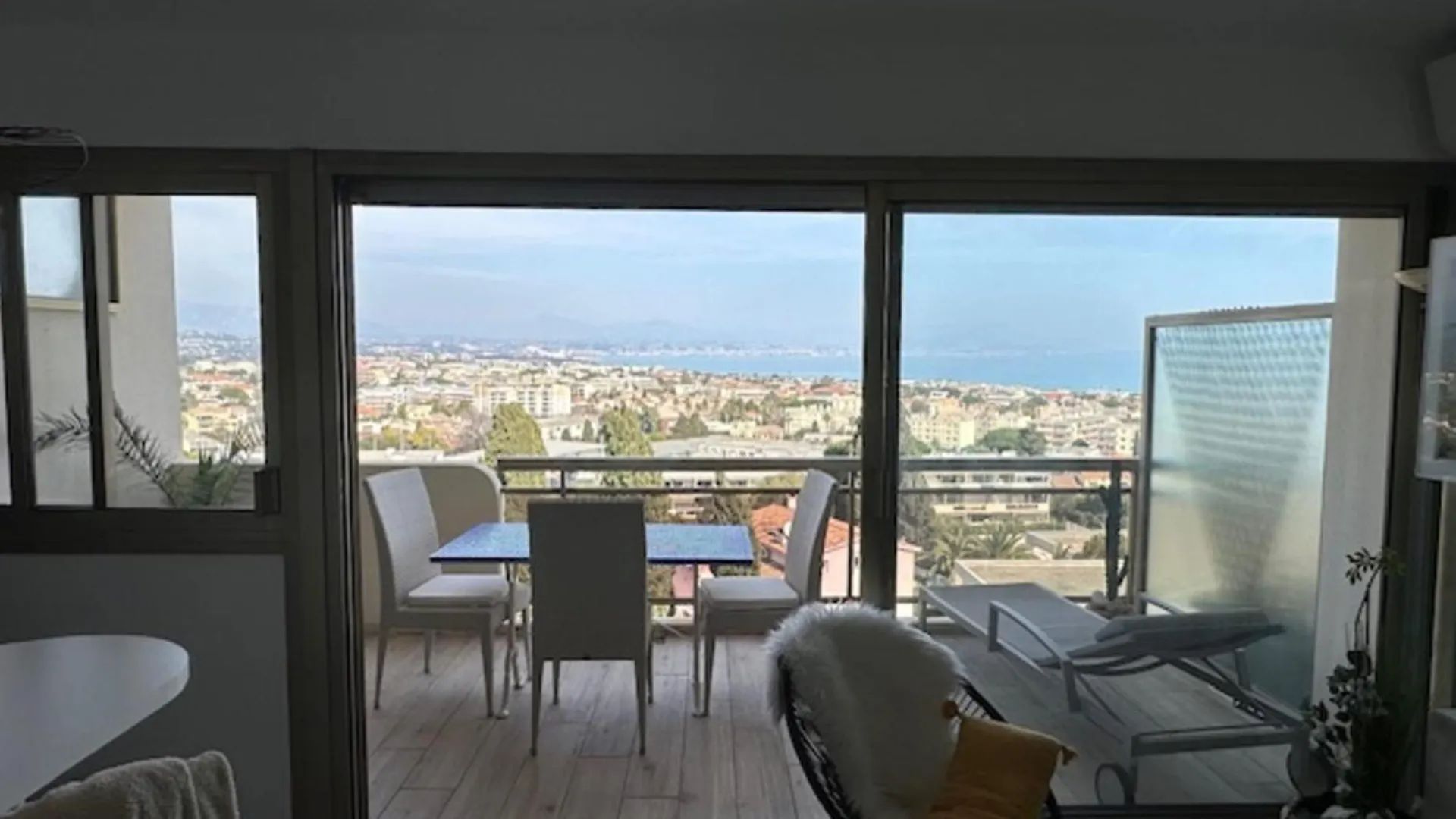 Lovely Studio For 2 - Panoramic View Antibes Apartment