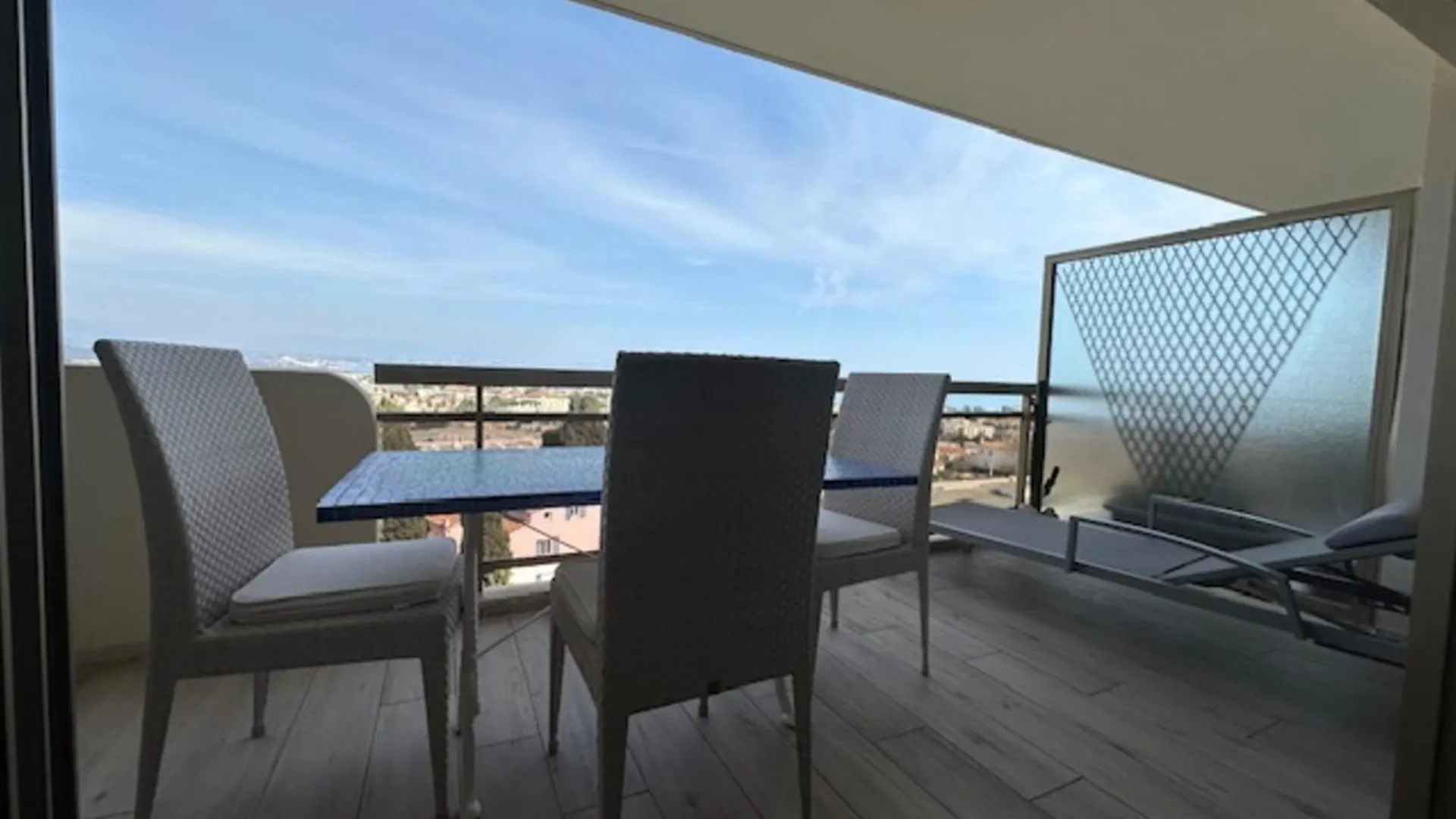 Lovely Studio For 2 - Panoramic View Antibes