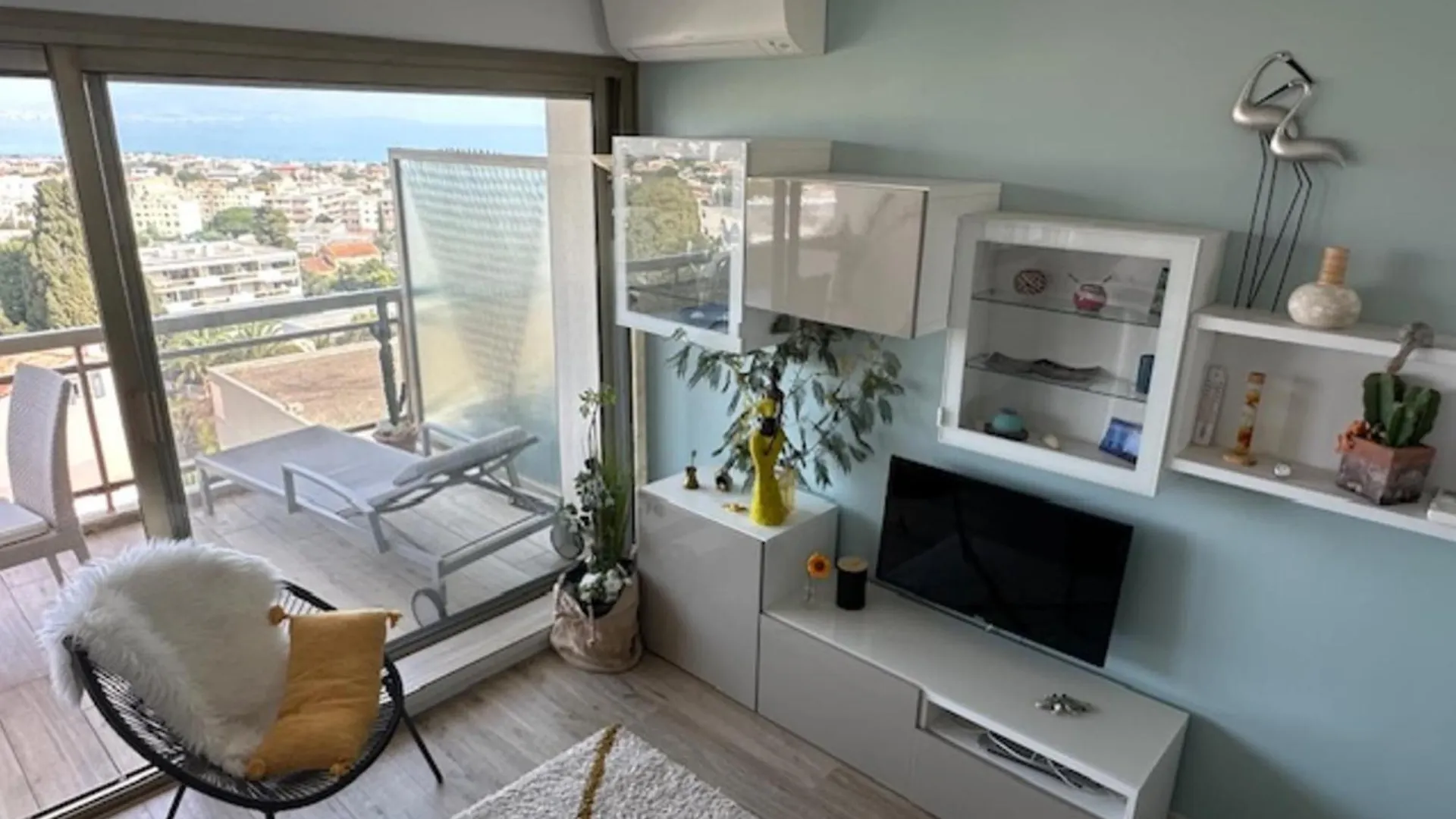 Lovely Studio For 2 - Panoramic View Antibes Apartmán
