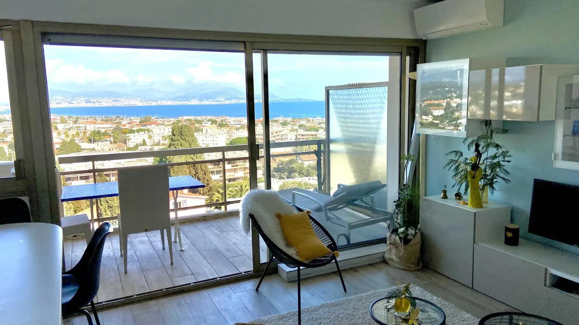 Apartment Lovely Studio For 2 - Panoramic View Antibes France